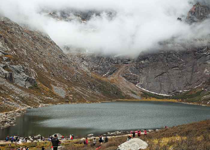 九寨沟高端定制旅游，探索自然之美、享受奢华体验-第2张图片-四川省中国青年旅行社